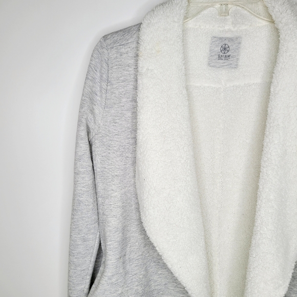 Gaiam gray Sherpa lined oversized yoga wrap cardigan with pockets - Picture 4 of 12